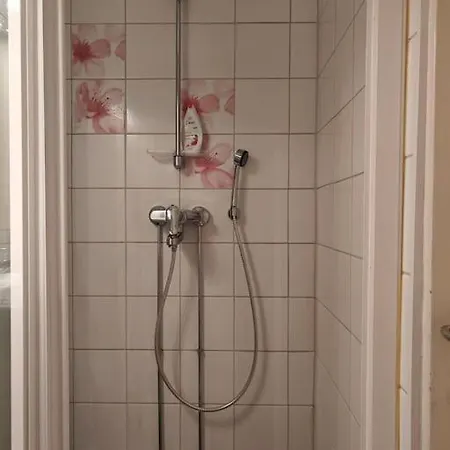 Kaksio Oysn Laehellae, Laempoepaikka Autolle